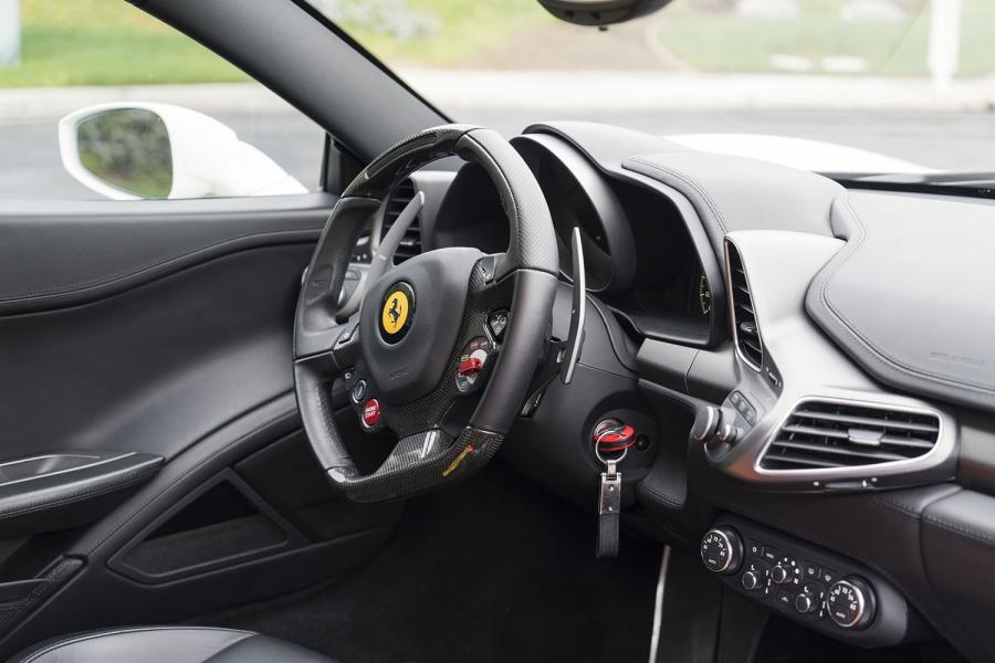 Интерьер Ferrari 458 Italia on Forgiato Wheels (S205) 2016 года  (фото 7 из 15)